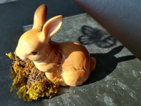porzelan pottery hase rabbit kaninchen erdbraun bitterfly